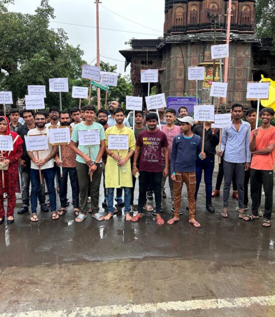 Restoring Pride: Youth Volunteers Rally at Krishnapuri Chhatri to Reclaim Indore’s Heritage from Neglect